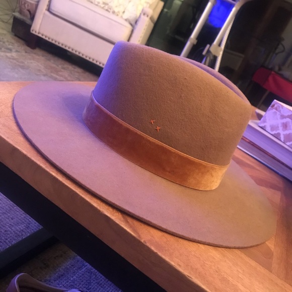 BENSON TRI Lack of Color hat - Picture 5 of 7